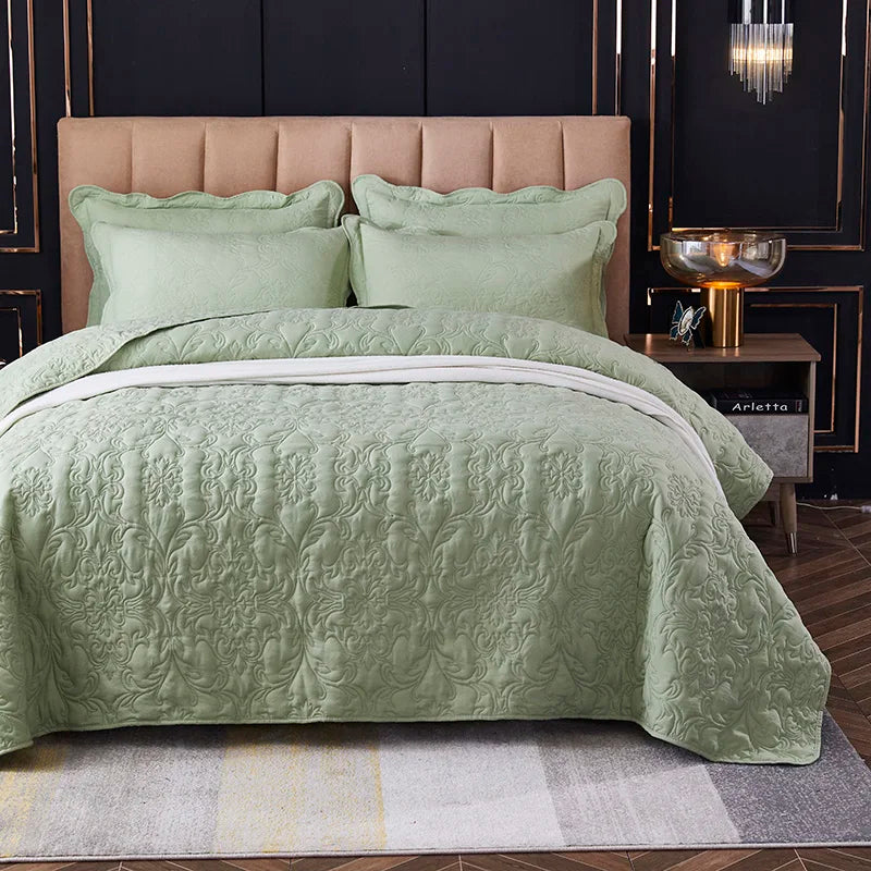 Elegance Pure White Impregnated Cotton Quilt Sumptuous Comfort