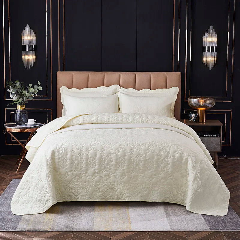 Elegance Pure White Impregnated Cotton Quilt Sumptuous Comfort
