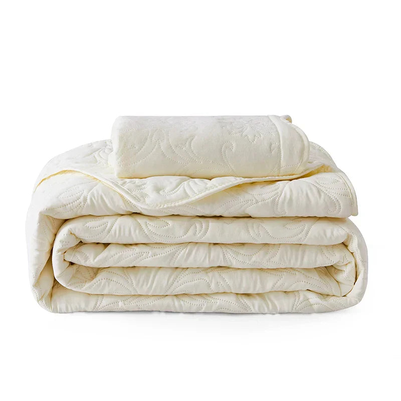 Elegance Pure White Impregnated Cotton Quilt Sumptuous Comfort