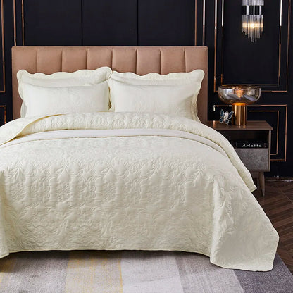 Elegance Pure White Impregnated Cotton Quilt Sumptuous Comfort