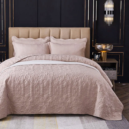Elegance Pure White Impregnated Cotton Quilt Sumptuous Comfort