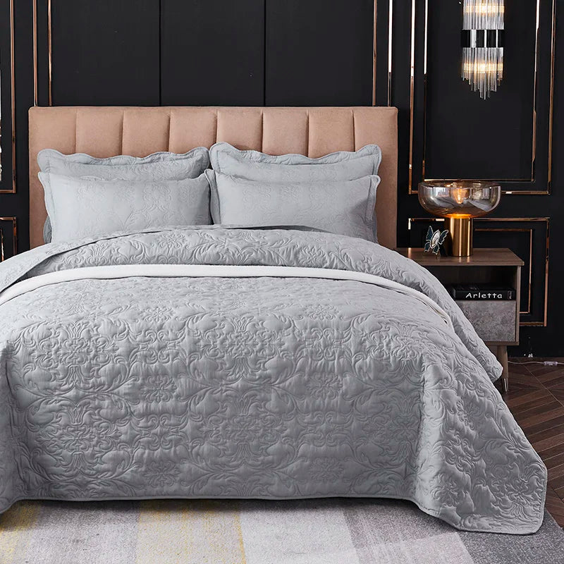 Elegance Pure White Impregnated Cotton Quilt Sumptuous Comfort