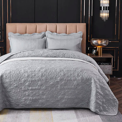 Elegance Pure White Impregnated Cotton Quilt Sumptuous Comfort